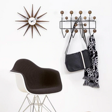 Carica l'immagine nel visualizzatore di Gallery, Appendiabiti Hang it all noce