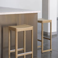 Carica l'immagine nel visualizzatore di Gallery, Atelier Bar Stool