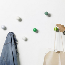 Load image into Gallery viewer, Coat Dots appendiabiti - decorazione da parete