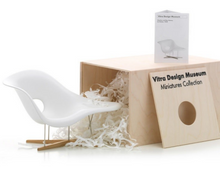 Load image into Gallery viewer, La Chaise Eames – Miniatures Collection