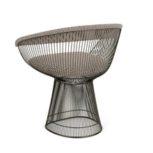 Carica l'immagine nel visualizzatore di Gallery, Poltroncina Platner Arm Chair (finitura bronzo)