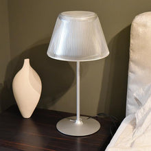 Load image into Gallery viewer, Romeo Moon T1 lampada da tavolo