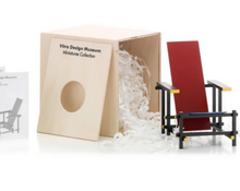 Carica l'immagine nel visualizzatore di Gallery, Rood blauwe stoel – Miniatures Collection