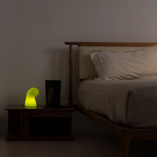 Load image into Gallery viewer, Draghetto led lampada da tavolo