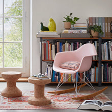 Load image into Gallery viewer, Sedia a dondolo RAR Eames Plastic Armchair