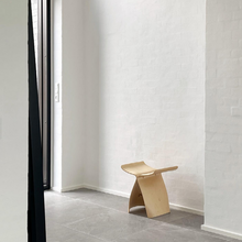 Load image into Gallery viewer, Sgabello Butterfly Stool finitura acero