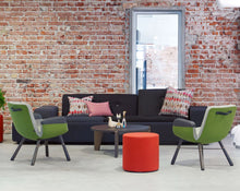 Load image into Gallery viewer, East River Chair poltroncina