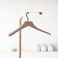 Carica l'immagine nel visualizzatore di Gallery, Bow appendiabiti