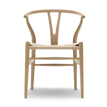 Load image into Gallery viewer, Sedia CH24 Wishbone Chair (finitura rovere saponato) Carl Hansen & Søn