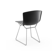 Carica l&#39;immagine nel visualizzatore di Gallery, Set da 2 sedie Bertoia Plastic Chair (struttura in acciaio cromato)
