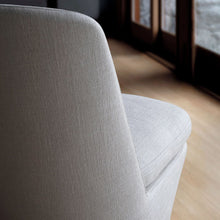 Load image into Gallery viewer, Poltrona Pre
