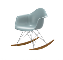 Carica l&#39;immagine nel visualizzatore di Gallery, Sedia a dondolo RAR Eames Plastic Armchair
