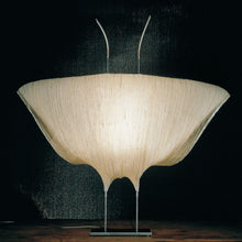 Carica l&#39;immagine nel visualizzatore di Gallery, Samurai lampada da tavolo
