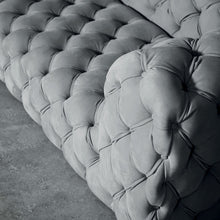 Carica l&#39;immagine nel visualizzatore di Gallery, Divano Chester Moon Baxter
