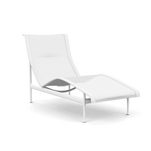 Load image into Gallery viewer, Chaise longue 1966 Contour (struttura bianca rete bianca)
