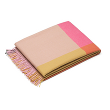 Load image into Gallery viewer, Colour Block Blankets coperta rosa - beige
