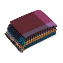 Carica l&#39;immagine nel visualizzatore di Gallery, Colour Block Blankets coperta blu - bordeaux
