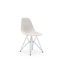 Carica l&#39;immagine nel visualizzatore di Gallery, DSR Eames Plastic Chair
