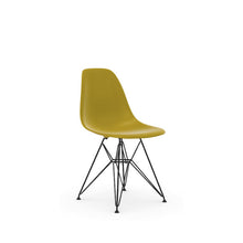 Carica l&#39;immagine nel visualizzatore di Gallery, DSR Eames Plastic Chair
