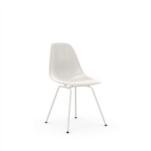 Carica l&#39;immagine nel visualizzatore di Gallery, Eames Plastic Side Chair DSX
