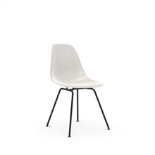 Carica l&#39;immagine nel visualizzatore di Gallery, Eames Plastic Side Chair DSX
