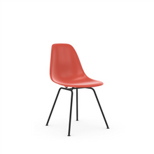 Carica l&#39;immagine nel visualizzatore di Gallery, Eames Plastic Side Chair DSX
