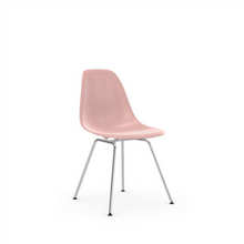 Carica l&#39;immagine nel visualizzatore di Gallery, Eames Plastic Side Chair DSX
