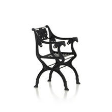 Carica l&#39;immagine nel visualizzatore di Gallery, Gartenstuhl – Miniatures Collection
