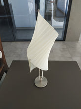 Carica l&#39;immagine nel visualizzatore di Gallery, Kaj lampada da tavolo
