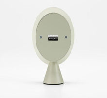 Load image into Gallery viewer, Cone Base Clock orologio da tavolo

