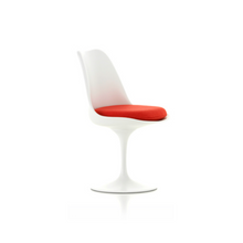 Carica l&#39;immagine nel visualizzatore di Gallery, Tulip Chair – Miniatures Collection
