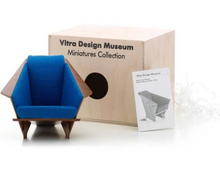 Carica l&#39;immagine nel visualizzatore di Gallery, Taliesin West Armchair – Miniatures Collection
