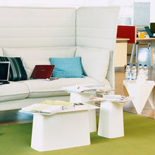 Carica l&#39;immagine nel visualizzatore di Gallery, Tavolino Metal Side Table piccolo bianco
