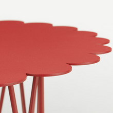 Carica l&#39;immagine nel visualizzatore di Gallery, Tavolino Flower Table grande rosso
