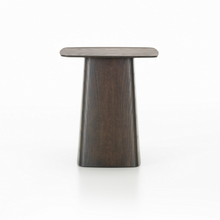 Carica l&#39;immagine nel visualizzatore di Gallery, Wooden Side Table medio rovere scuro
