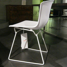 Carica l&#39;immagine nel visualizzatore di Gallery, Set di 2 sedie Bertoia Plastic Chair Anniversary Edition (Polipropilene bianco - Acciaio verniciato bianco)

