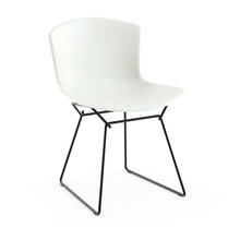 Carica l&#39;immagine nel visualizzatore di Gallery, Set da 2 sedie Bertoia Plastic Chair Anniversary Edition (telaio nero)
