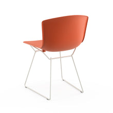 Carica l&#39;immagine nel visualizzatore di Gallery, Set di 2 sedie Bertoia Plastic Chair Anniversary Edition (telaio bianco)
