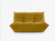 Carica l&#39;immagine nel visualizzatore di Gallery, Divano Togo Ligne Roset
