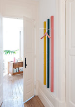Load image into Gallery viewer, Line appendiabiti finitura rovere o noce
