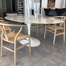 Load image into Gallery viewer, Tavolo Saarinen ovale 198 x 121 (base bianca piano in marmo arabescato)
